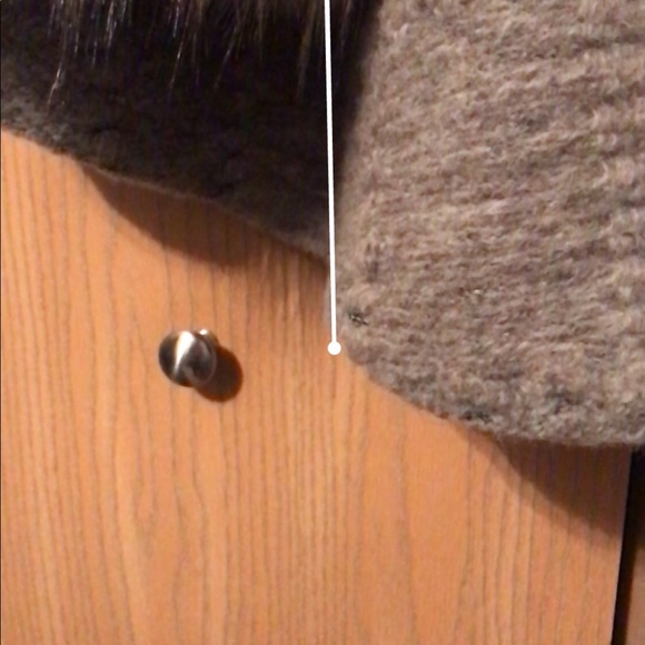 WOMENS LIGHTWEIGHT FUR HOODED JACKET - Picture 3 of 5